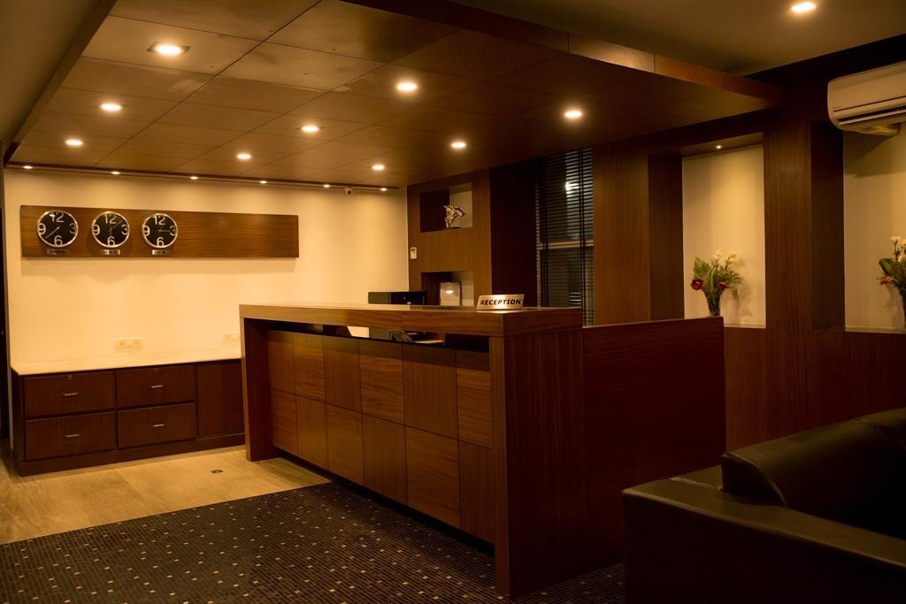 The Centre Point Hotel Chennai Luaran gambar