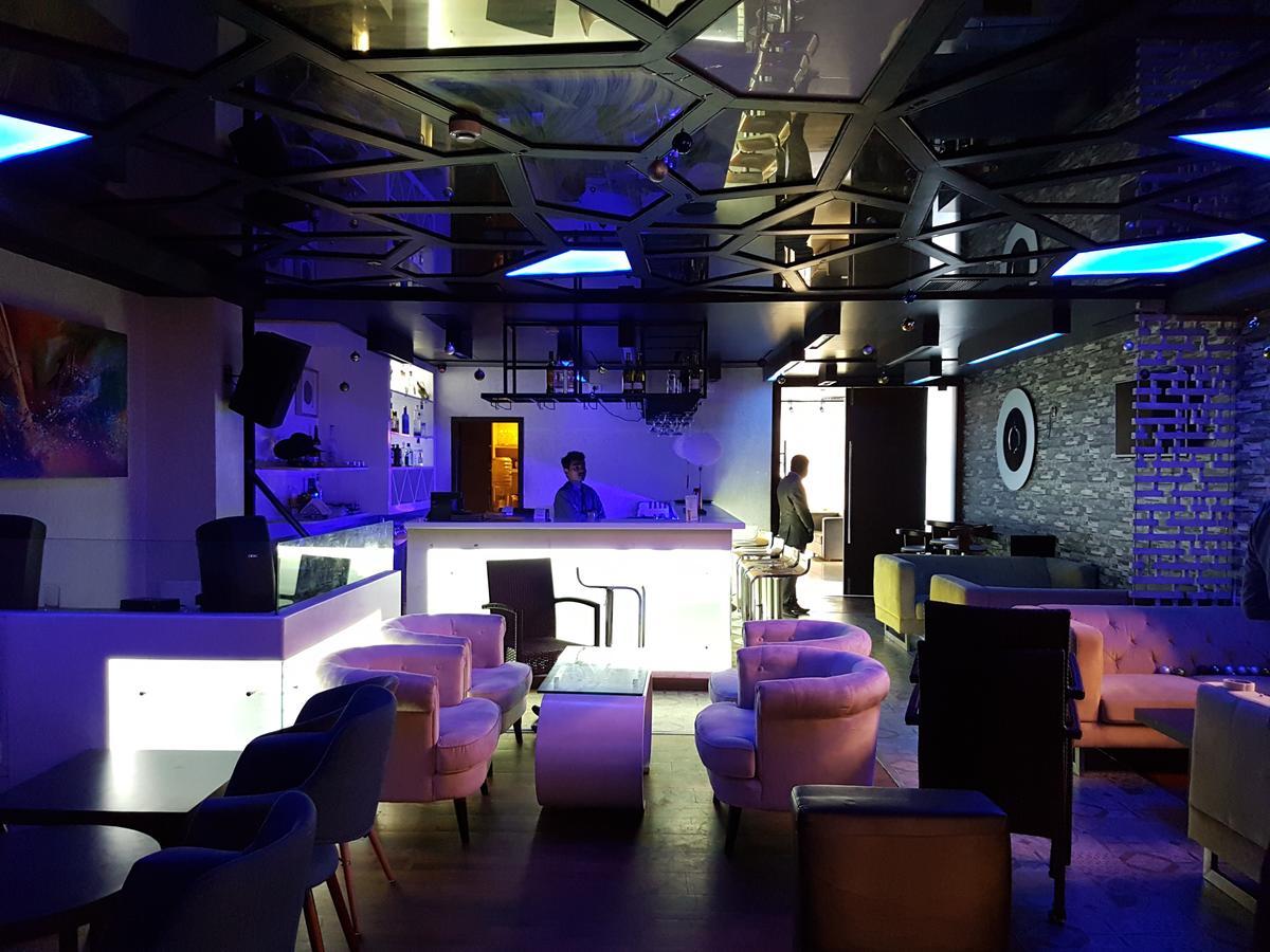 The Centre Point Hotel Chennai Luaran gambar