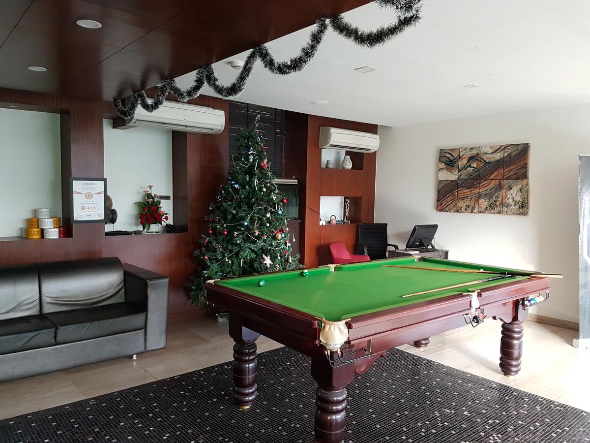 The Centre Point Hotel Chennai Luaran gambar