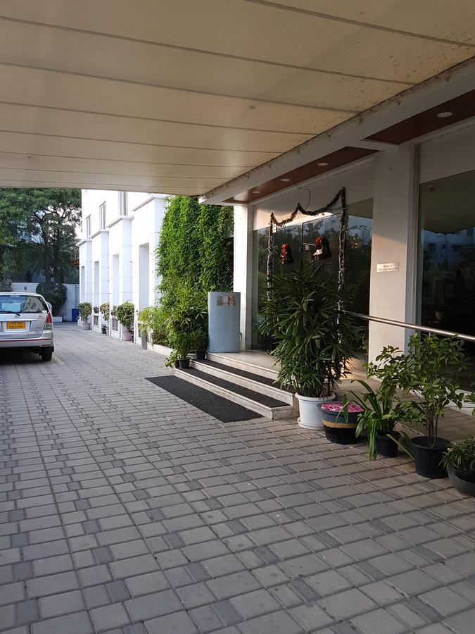 The Centre Point Hotel Chennai Luaran gambar